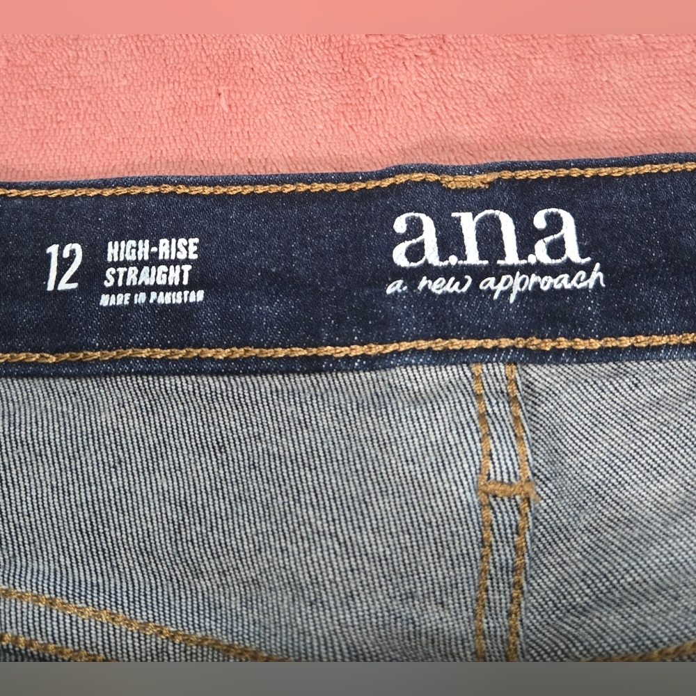 a.n.a, Womems Blue Jeans, High Rise with Classic Indigo - Picture 2 of 6
